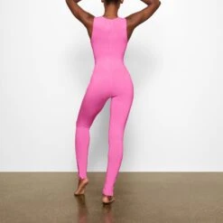 SKIMS SPORT SWIM FULL LENGTH SUIT | TAFFY 9 SKIMS SPORT SWIM FULL LENGTH SUIT | TAFFY -SWIM Sales Store SKIMS SWIM SW BSF 0070 AB TFY 0014 BK