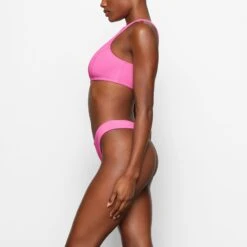 SKIMS SPORT SWIM HIGH NECK TOP | TAFFY -SWIM Sales Store SKIMS SWIM SW HNK 0050 AB TFY 0009 BK SD