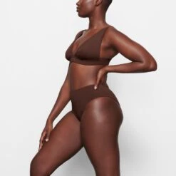 SWIM PLUNGE BIKINI TOP | COCOA -SWIM Sales Store SKIMS SWIM SW PLG 0742 MK COA SD