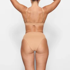 SWIM PLUNGE BIKINI TOP | OCHRE -SWIM Sales Store SKIMS SWIM SW PLG 0742 MM OCH BK