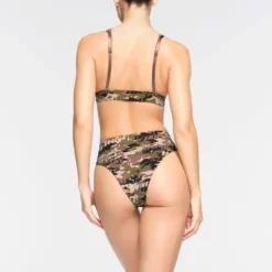 SWIM PLUNGE BIKINI TOP | SKIMS CAMO -SWIM Sales Store SKIMS SWIM SW PLG 0742 OC LGC 0018 BK