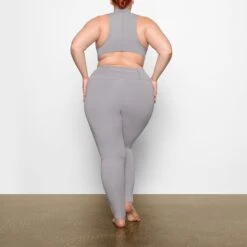 SKIMS SPORT SWIM LONG PANT | CHROME -SWIM Sales Store SKIMS SWIM SW PNT 0073 AC CHM 0012 BK