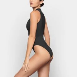 SWIM ZIP FRONT SLEEVELESS ONE PIECE | ONYX -SWIM Sales Store SKIMS SWIM SW SLO 0149 TC ONX 0012 SD