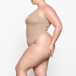 SHEER SCULPT THONG BODYSUIT | CLAY -SWIM Sales Store SKIMSSHAPEWEAR SH LBT 0248 YC CLY 0012