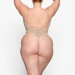 SHEER SCULPT THONG BODYSUIT | CLAY -SWIM Sales Store SKIMSSHAPEWEAR SH LBT 0248 YC CLY 0021